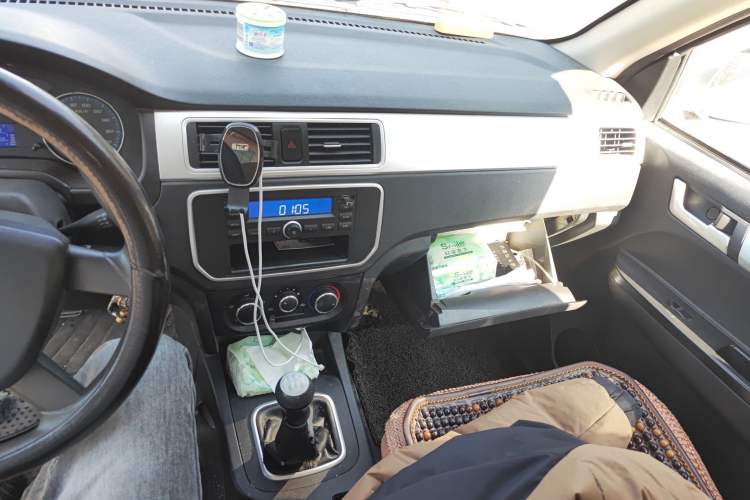 Used CHANGAN KAICHENG Shenqi F30 2018 1.5L Standard Version with Air Conditioning and Extended Wheelbase – DAM15L Audio And AC Panel