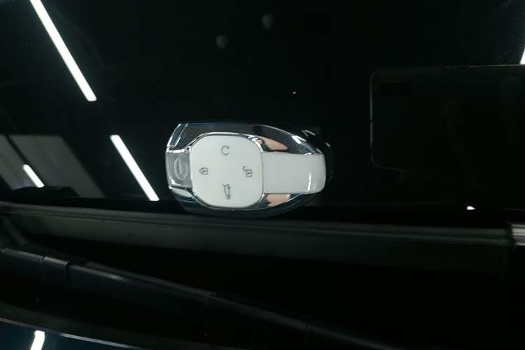 Used GAC Trumpchi ES9 2024 PHEV with 143 km Max
