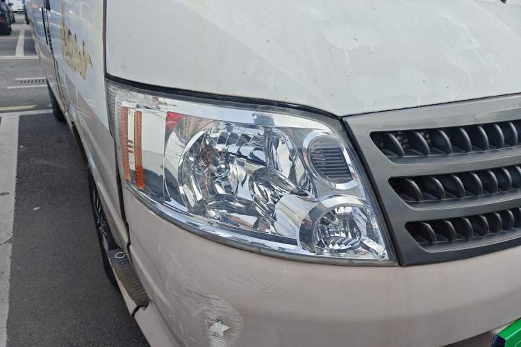 Used Foton Scenic 2016 2.0L Landscape Express Version Long Wheelbase Low Roof – 4Q20M
