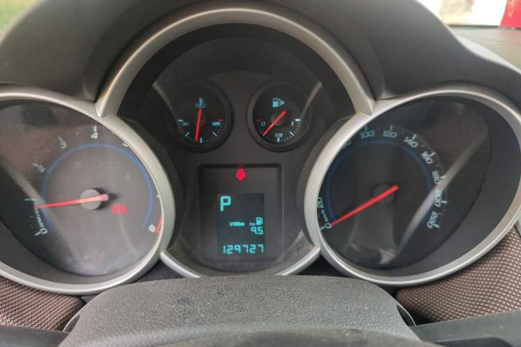 Used Chevrolet Cruze 2015 Hatchback 1.6L Automatic Comfort Edition