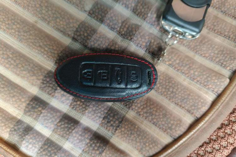 Used Infiniti QX60 2014 2.5 S/C Hybrid Two-Wheel Drive Excellence Edition