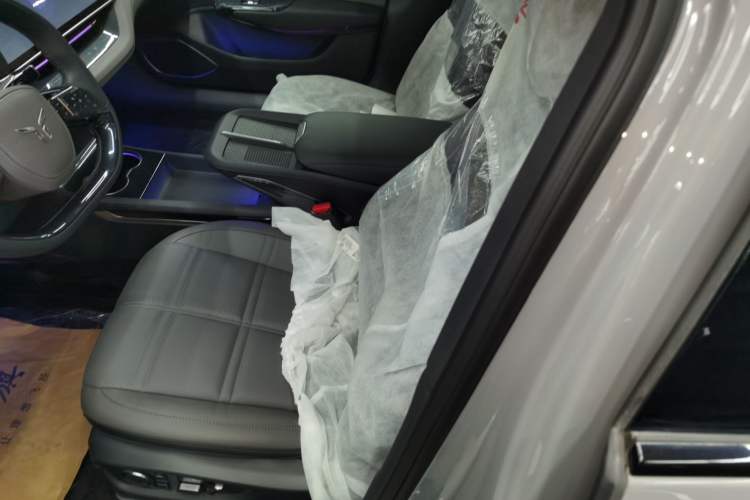 Used Hongqi EH7 2024 640 Pro+ All-Wheel Drive Left Front Seat