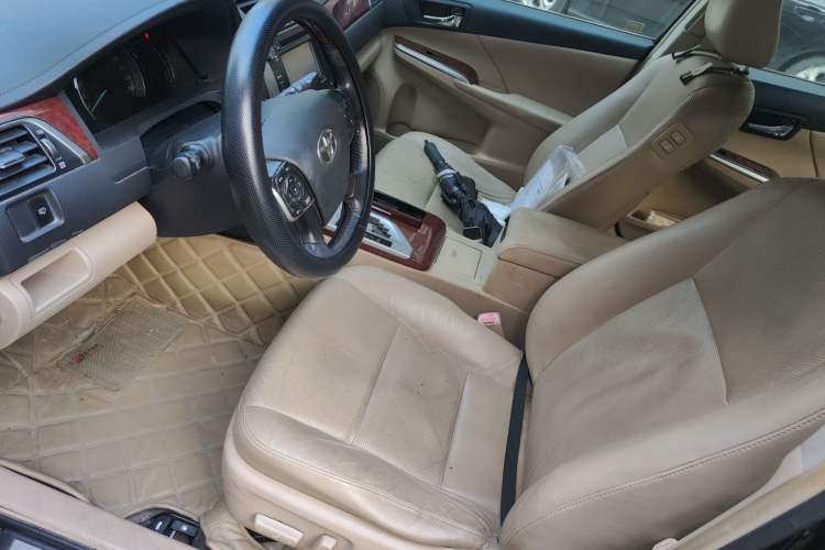 Used Toyota Camry 2012 2.0G Luxury Edition
