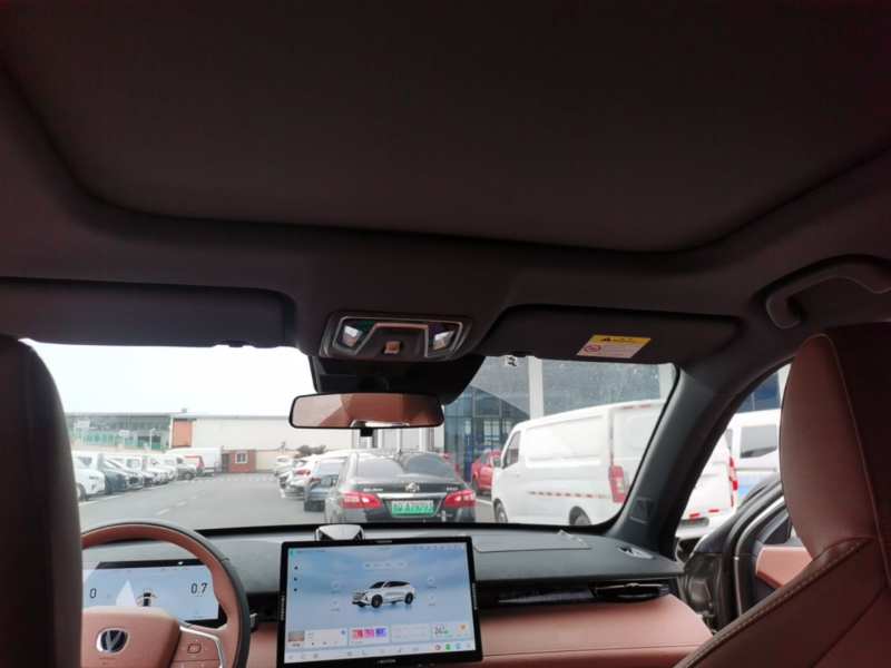 Used CHANGAN UNI-Z 2025 1.5T Premium Edition — 17