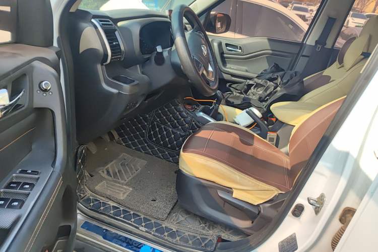 Used CHANGAN OSHAN X70A 2018 1.5L Manual Luxury Model