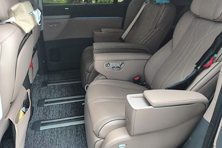 Used XPeng X9 2025 740 Ultra-Long Range Max