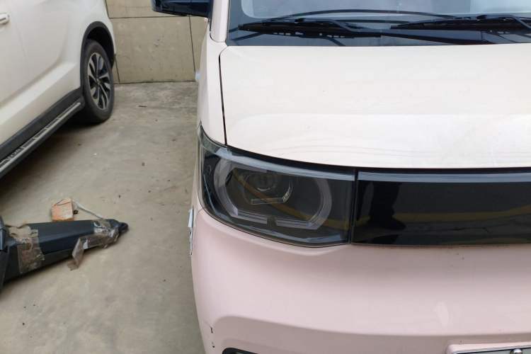 Used Wuling Hongguang MINIEV 2021 Macaron Fashion Model Lithium Iron Phosphate Right Front Headlight