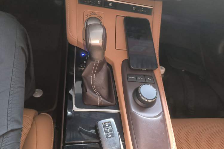 Used Lexus ES 2016 250 Midnight Special Limited Edition Gear Lever