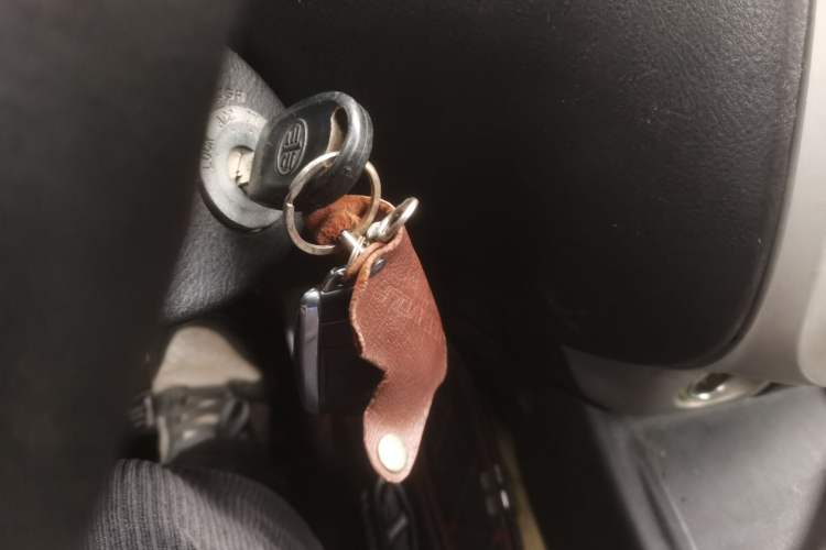 Used FAW Senya S80 2011 1.5L Automatic 7-Seater Urban Elite Edition