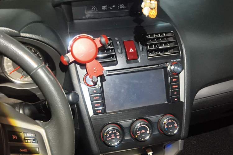 Used Subaru Forester 2014 2.0i Automatic Luxury Edition
