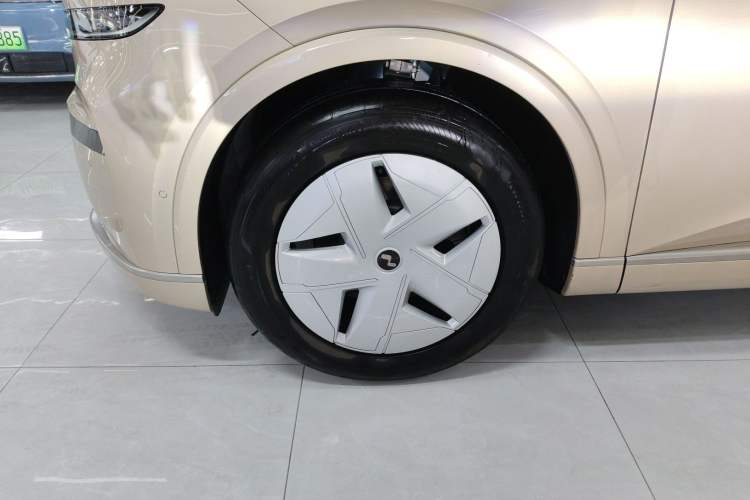 Used ONVO Luxeed L90 2025 Model—Max Six-Seater Version