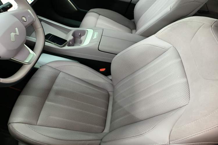 Used ONVO L60 2024 60 kWh Rear-Drive Version
