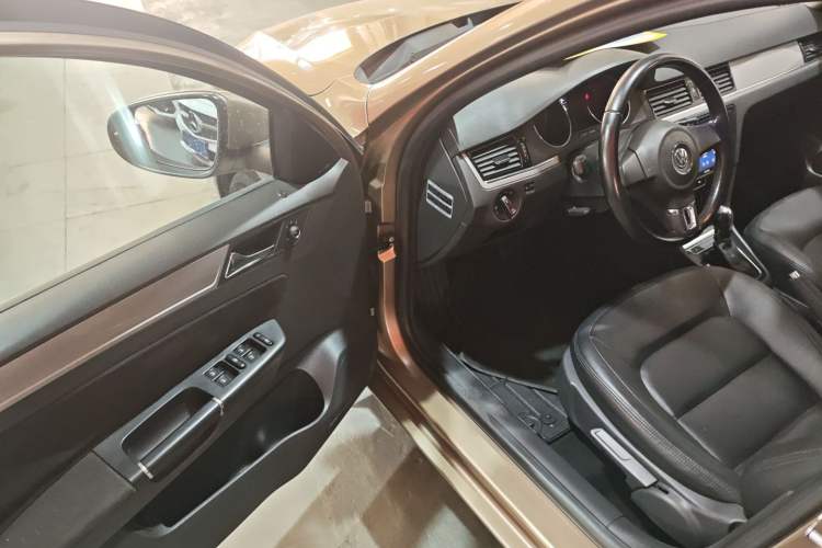 Used Volkswagen Bora 2015 Qihui Edition 1.6L Automatic Fashion Model