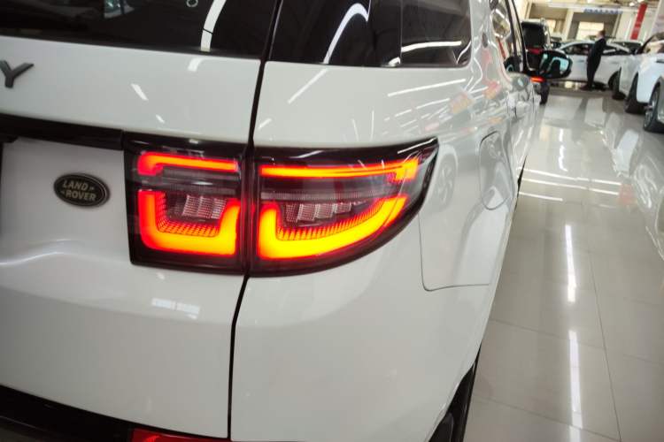 Used Land Rover Discovery Sport 2022 249 PS R-Dynamic S Performance Edition 5 Seats Right Rear Taillight