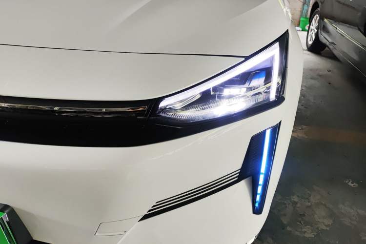 Used Geely Galaxy L6 2024 125km PLUS Dragon Edition Left Front Headlight