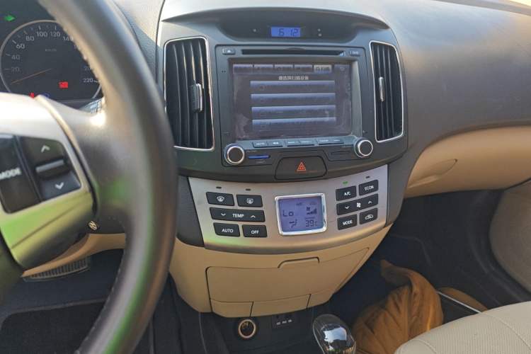 Used Hyundai Celesta 2015 1.6L Automatic Luxury Model
