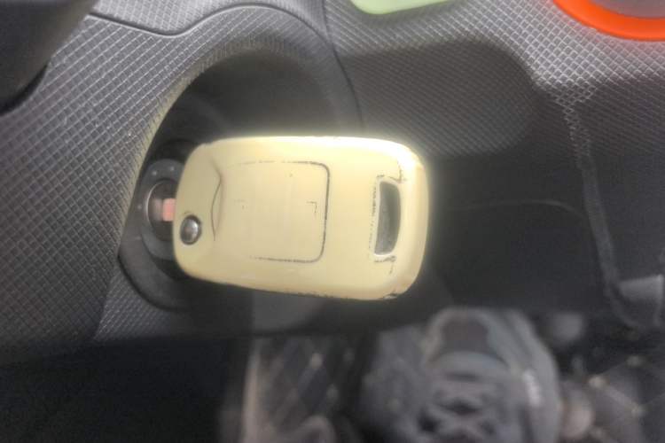 Used Wuling Hongguang MINIEV 2020 Zizai Version Lithium-NMC Vehicle Key