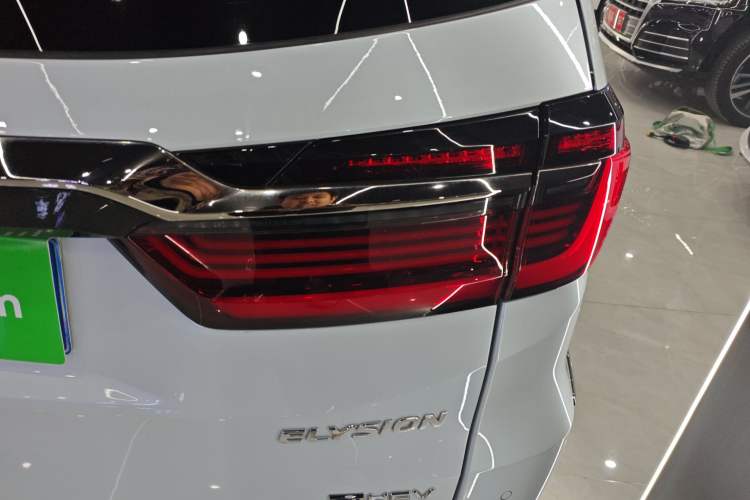 Used Honda Elysion 2024 2.0L eHEV Luxury Edition