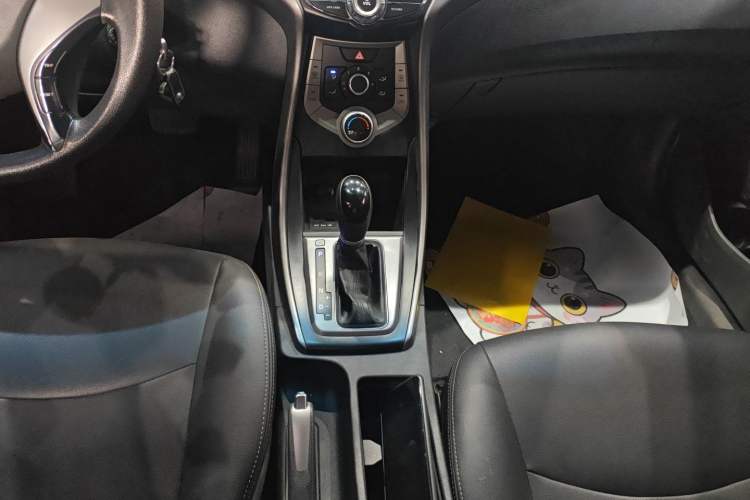 Used Hyundai Elantra (5th Generation / Langdong) 2015 1.6L Automatic Fashion Model Gear Lever