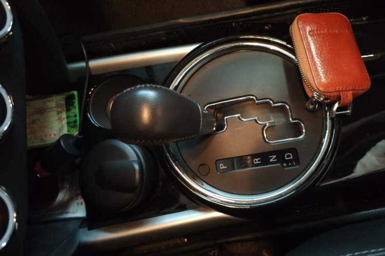 Used Mitsubishi ASX 2018 2.0L CVT Two-Wheel Drive Deluxe Edition Gear Lever