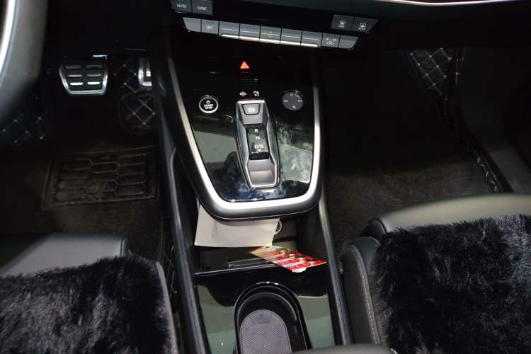 Used Audi Q4 e-tron 2024 40 e-tron Adventure Edition Gear Lever