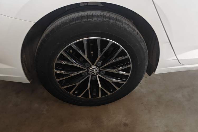 Used Volkswagen Sagitar 2019 200TSI DSG Comfort Version China VI Standard Right Rear Wheel Hub