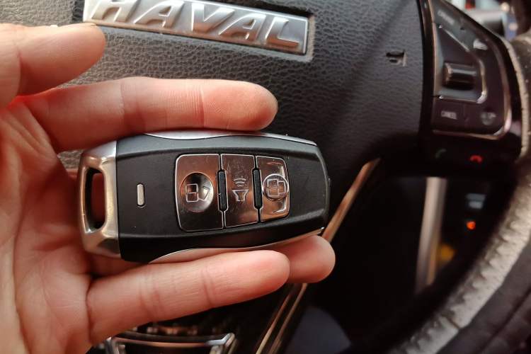 Used Haval H2 2016 Red Label 1.5T Automatic Two-Wheel Drive Elite Model
