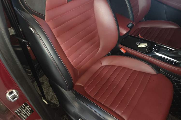 Used MG HS 2018 30T Automatic Two-Wheel Drive Trophy Edition—High-Octane V-Model