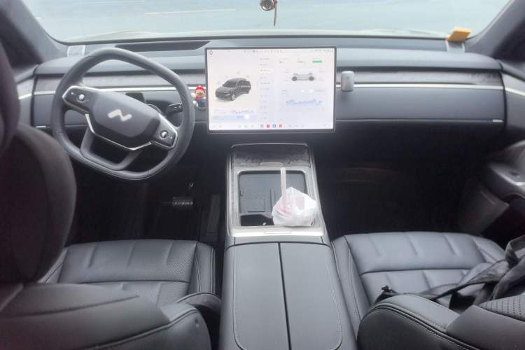 Used ONVO Luxeed L90 2025 Model—Max Six-Seater Version