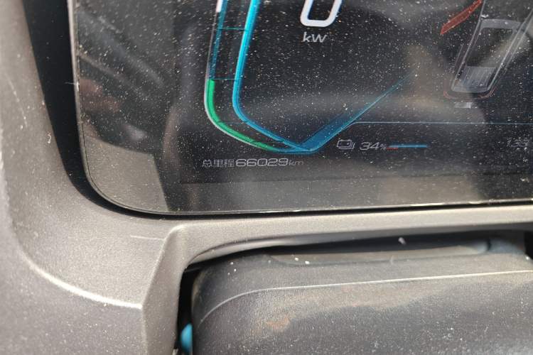 Used BYD Yuan New Energy 2019 EV535 Smart Connect Trendsetting Model Odometer Close Up