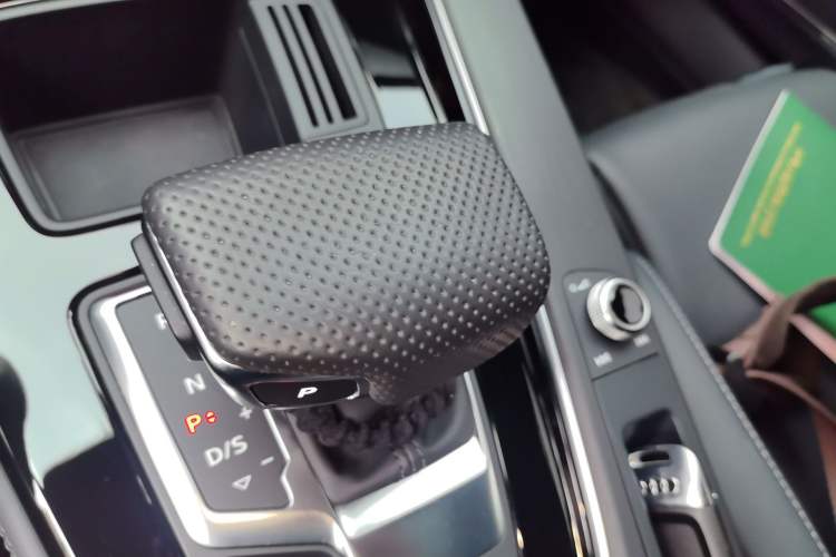 Used Audi A4L 2024 40 TFSI Luxury Dynamic Edition (Starry Night Version)