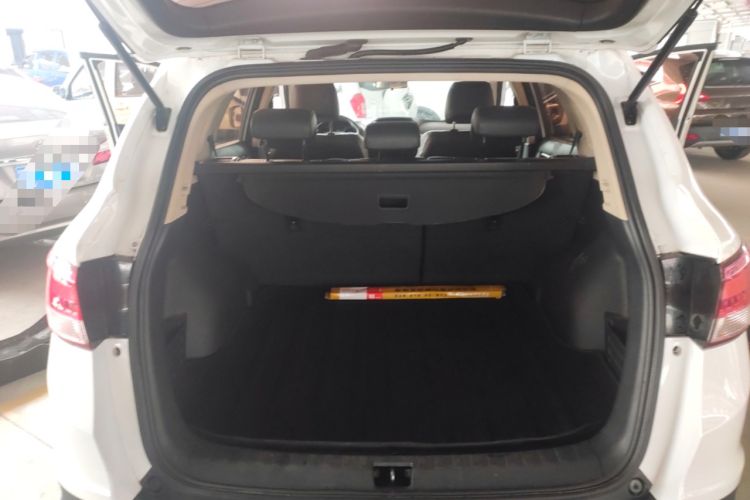 Used Dongfeng Aeolus AX7 2016 2.0L Automatic Zhiyi Trim
