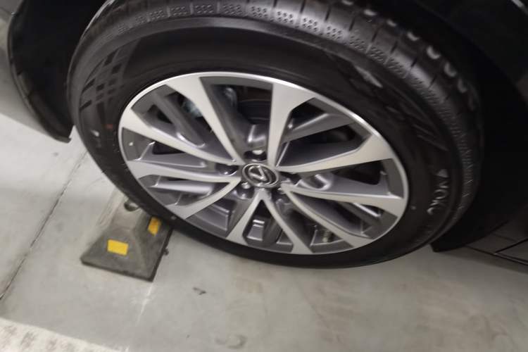 Used Lexus ES 2025 200 Premium Edition
