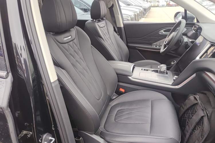 Used Hongqi HS7 PHEV 2024 2.0T PHEV Four-Wheel Drive Flagship Edition 7 Seats Right Front Seat