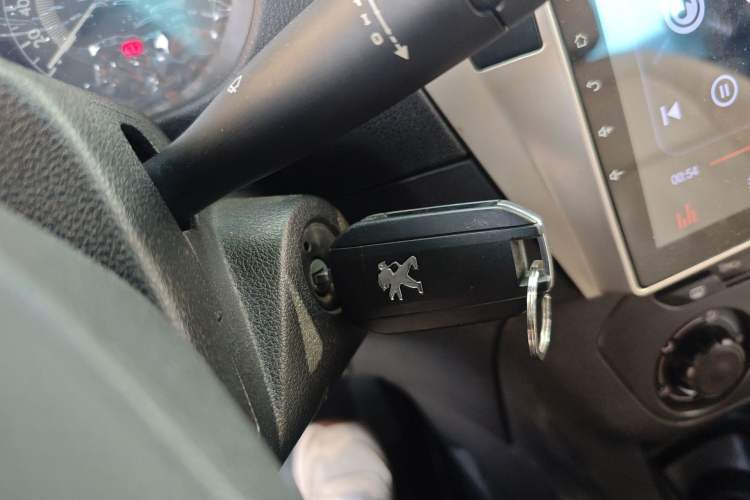 Used Peugeot 301 2014 1.6L Automatic Comfort Edition