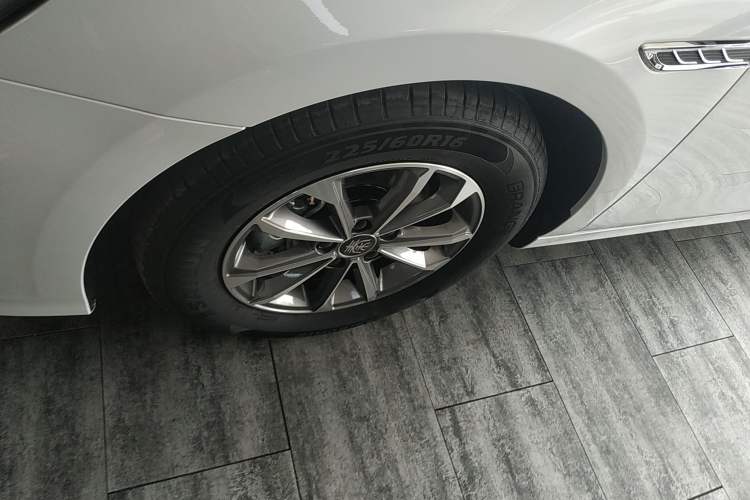 Used BYD Qin PLUS 2024 HONOR Edition DM-i 55KM Leading Model Exterior 4