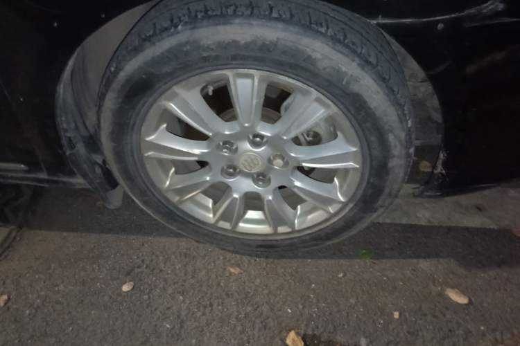 Used Buick LaCrosse 2012 2.4L SIDI Elegant Edition