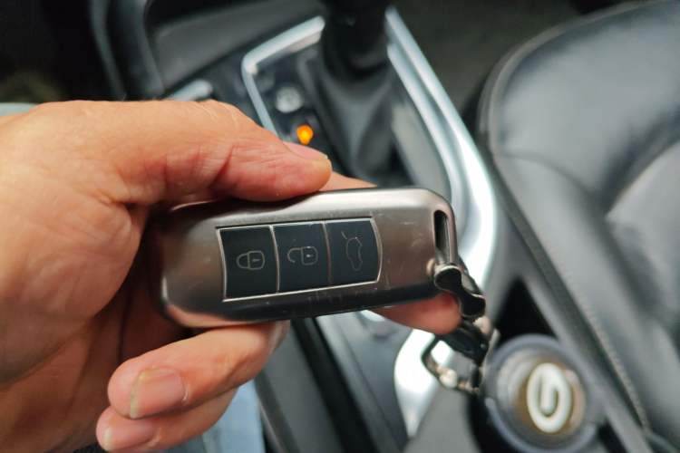 Used GAC Trumpchi GA6 2016 235T DCT Elite Edition Vehicle Key