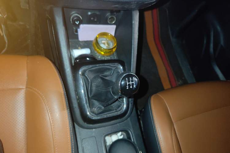 Used CHANGAN OSHAN CX70 2016 1.6L Manual Luxury Model Gear Lever