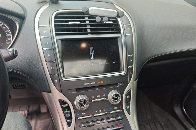 Used Lincoln MKX 2015 2.0T Two-Wheel Drive Deluxe Edition