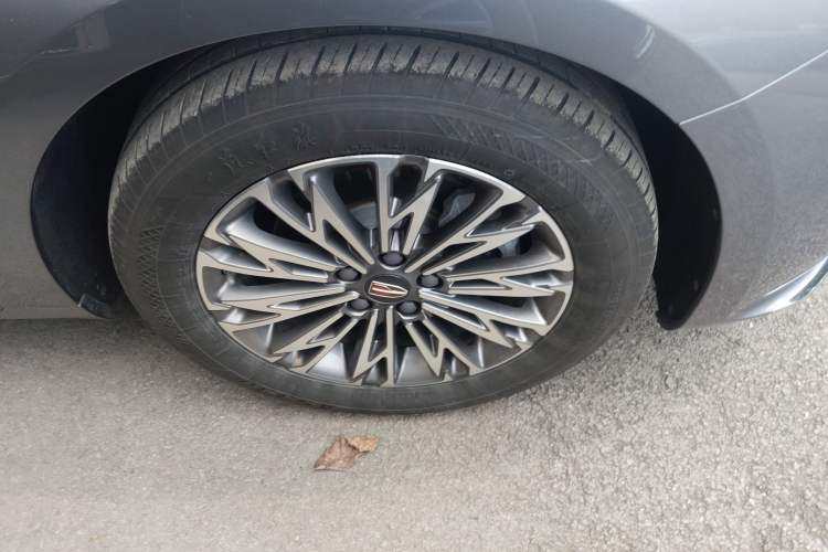 Used Hongqi H5 2025 1.5T DCT Qiyun 500 000th Unit Commemorative Edition
