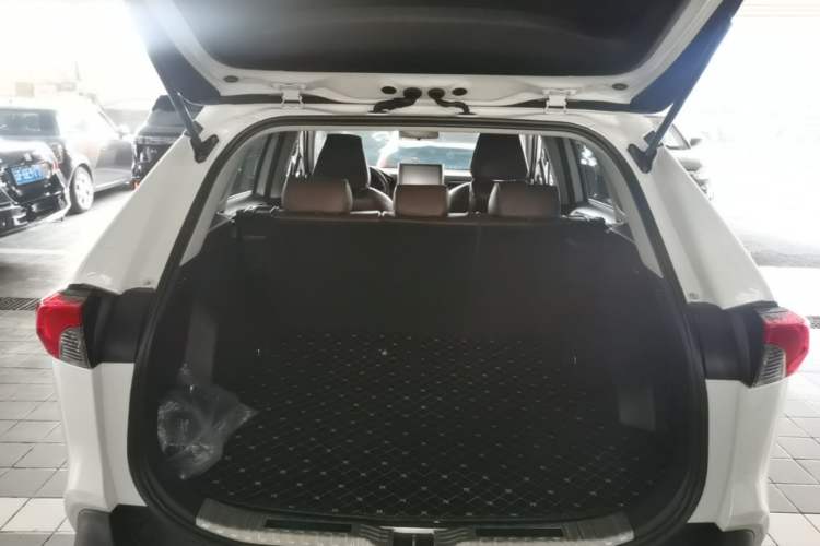 Used Toyota RAV4 2021 2.0L CVT 4x4 Trend Edition
