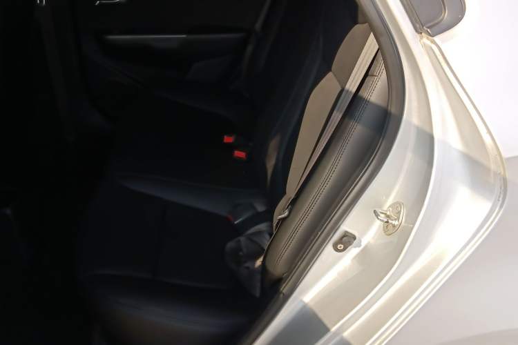 Used Kia K2 2015 Sedan 1.4L MT GLS