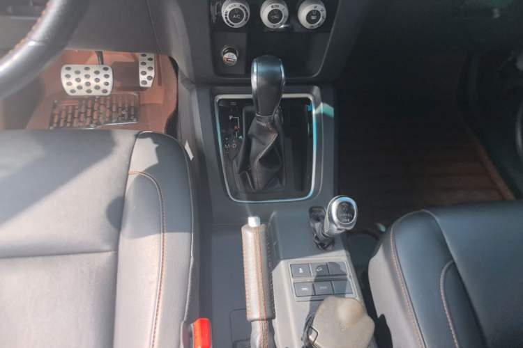 Used BAIC Off-Road BJ40 2016 40L 2.3T Automatic All-Wheel Drive Premium Edition