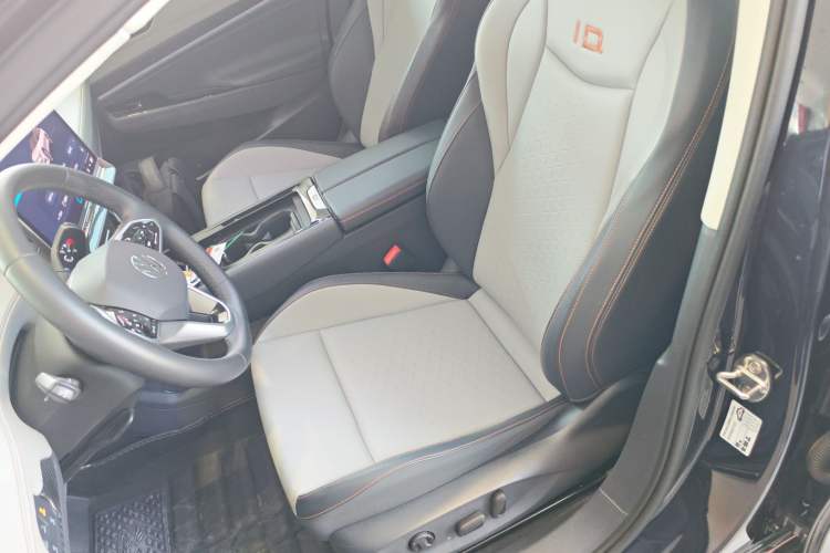 Used Volkswagen ID.7 VIZZION 2024 AIR model Left Front Seat