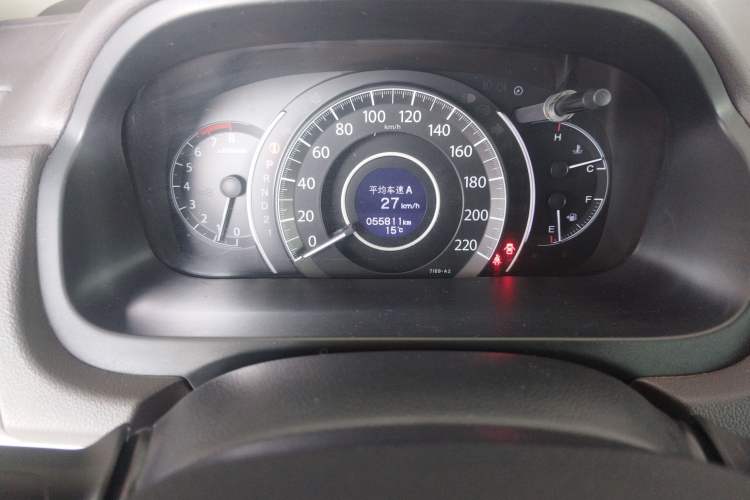 Used Honda CR-V 2015 2.0L 2WD Classic Edition Odometer Close Up