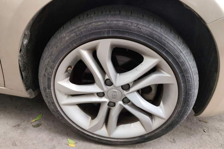 Used Geely Auto Emgrand GL 2017 1.3T DCT Luxury Model
