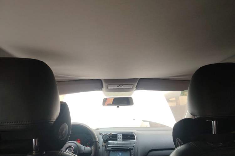 Used Volkswagen Polo 2011 1.6L Manual ZhiShang Edition
