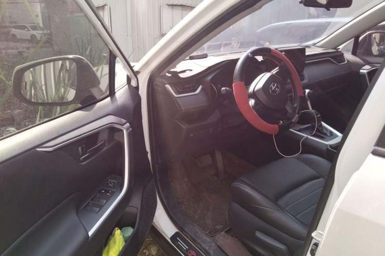 Used Toyota Wildlander 2023 2.0L CVT Two-Wheel Drive Leading Edition
