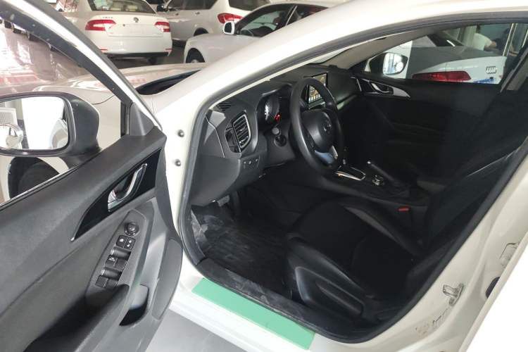 Used Mazda 3 Axela 2014 Sedan 1.5L Automatic Comfort Model Driver Seat